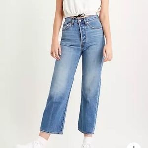 RIBCAGE STRAIGHT ANKLE WOMEN'S JEANS lightly worn